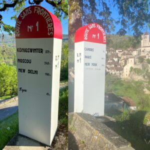 borne de saint Cirq-Lapopie