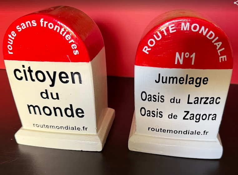 bornes de la route mondiale collection 15 cm